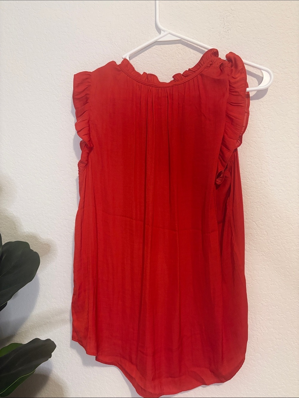 Maison D’Amelie Paris coral Red Ruffle-Trim V-Neck Blouse with satin feel Small - Picture 4 of 5